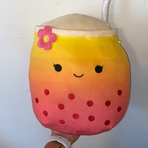 Bergit pink boba 12” squishmallow